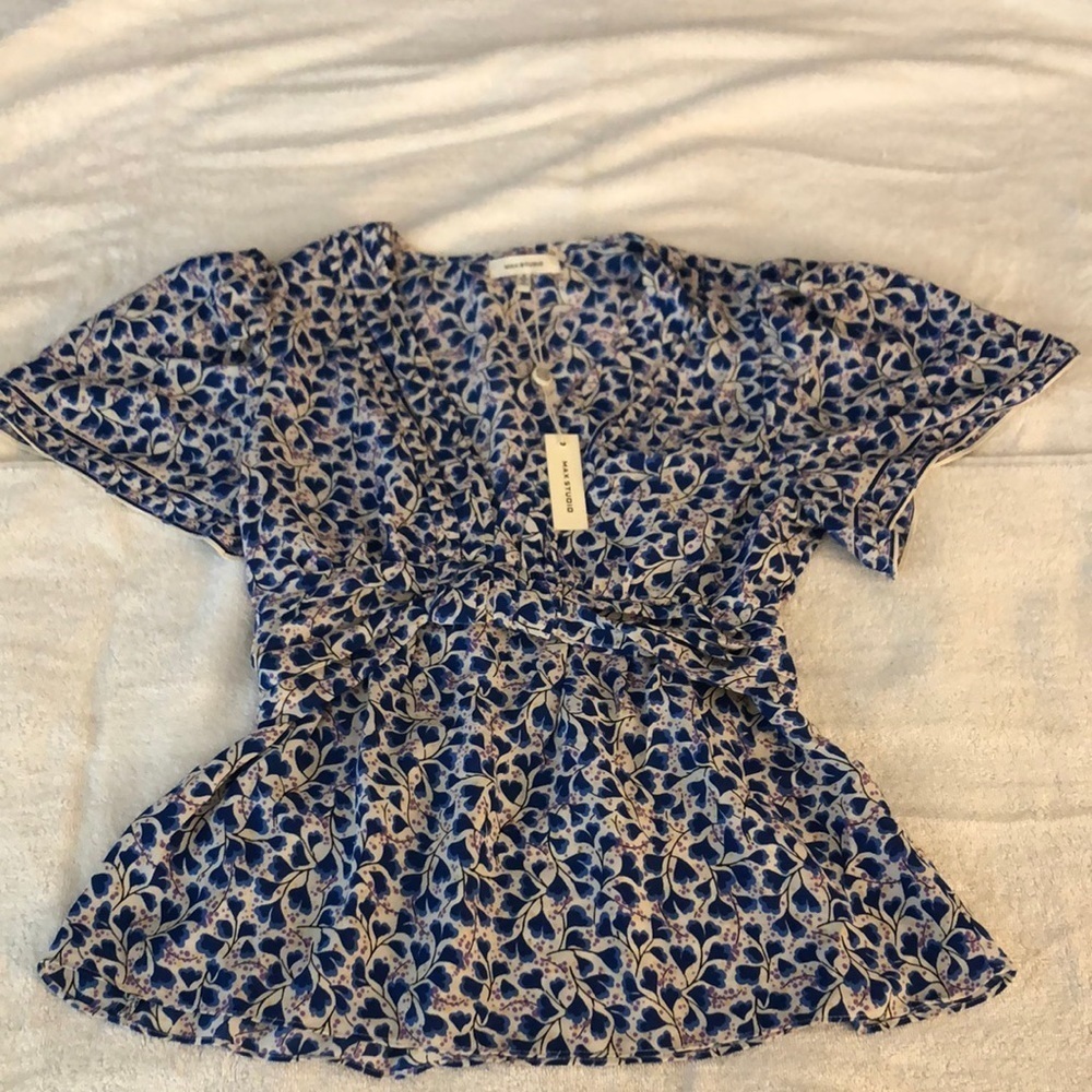 Womens blouse by Max Studio
